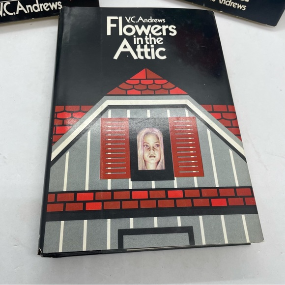 Lot of 3 V.C.Andrews novels. - Picture 2 of 14